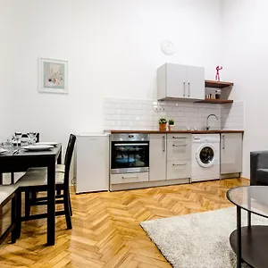  Apartamento B63 2 Bedroom In Heart Of